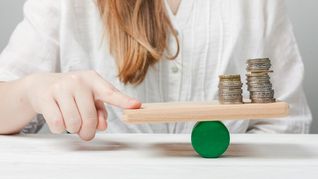 La brecha salarial de género en Uruguay es del 27% y se profundiza en en Salud e Industria.