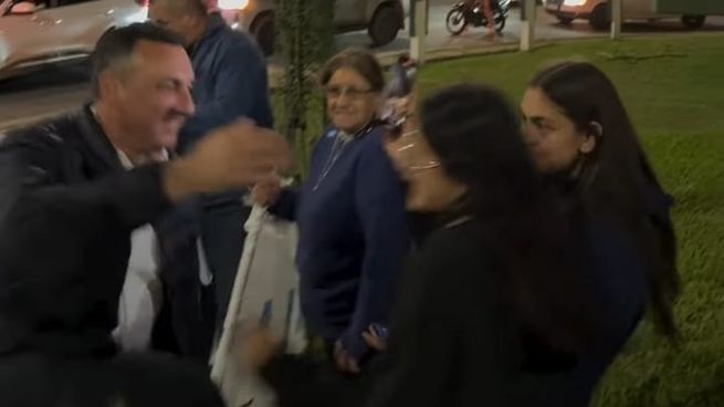 El intendente electo de Salto, Carlos Albisu, comenzó la caravana celebratoria