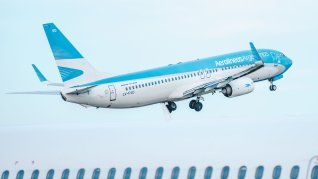 Aerolíneas Argentinas amplía su oferta de vuelos con tarifas promocionales. Aerolíneas Argentinas amplía su oferta de vuelos con tarifas promocionales.