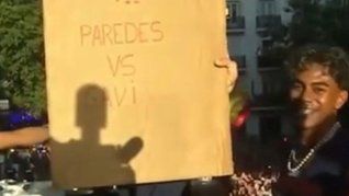 La burla de Lamine Yamal a Leandro Paredes con un peculiar cartel por su pelea con Gavi La burla de Lamine Yamal a Leandro Paredes con un peculiar cartel por su pelea con Gavi