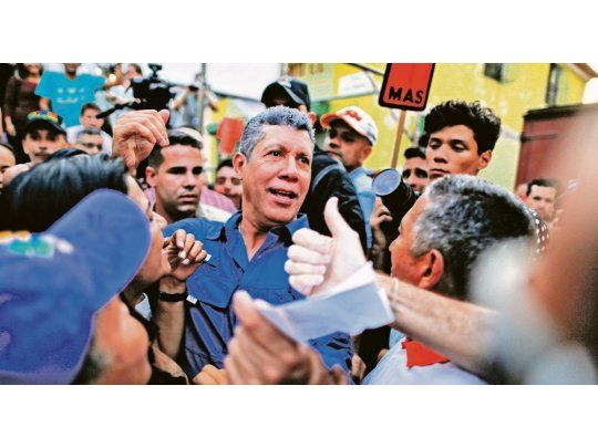 En soledad. Henri Falcón teme que la del domingo sea la última elección democrática en Venezuela y decidió jugarse a fondo.