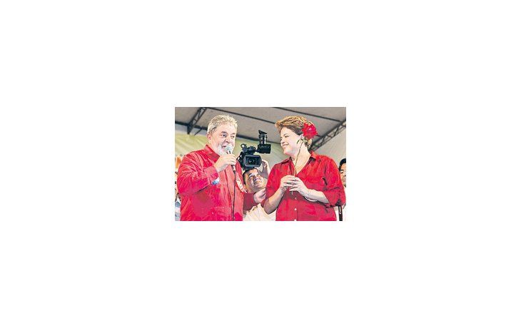 Dilma Rousseff visitó el miércoles, junto con Luiz Inácio Lula da Silva, la localidad de Teresina, en el estado de Piaui. Para frenar a José Serra, el oficialismo prepara mayor presencia de Lula en el tramo que queda de campaña.