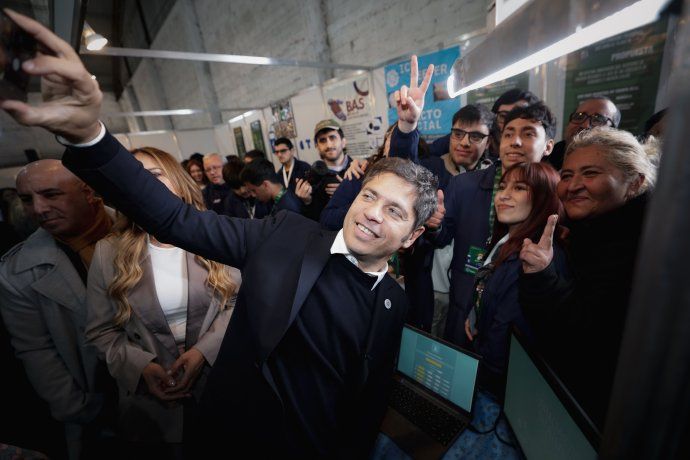 Axel Kicillof encabeza un cierre de campaña descentralizado. Axel Kicillof encabeza un cierre de campaña descentralizado.
