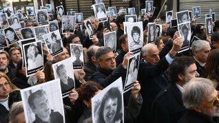 Jorge Macri estuvo presente en el acto conmemorativo en la AMIA, donde anunció la firma del decreto.