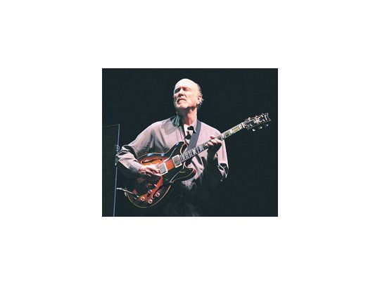 John Scofield pasó del jazz al funk, sus lenguajes favoritos, en una mezcla que demuestra su influencia sobre muchos músicos argentinos.