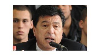 Cauteloso. Passarella no quiere que se jueguen los Superclásicos de verano.