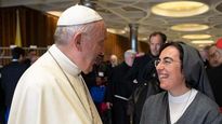 francisco designo a una economista italiana como numero dos de su ministerio social