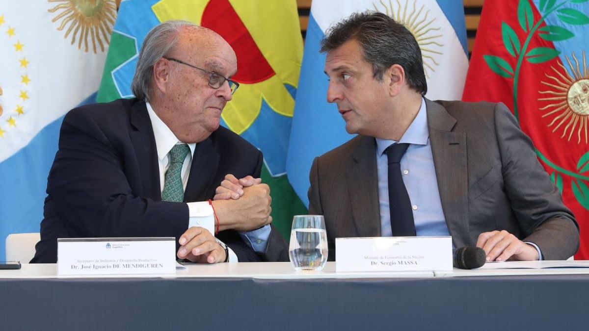 De Mendiguren questioned the opposition for not reading the diagnosis on Argentina