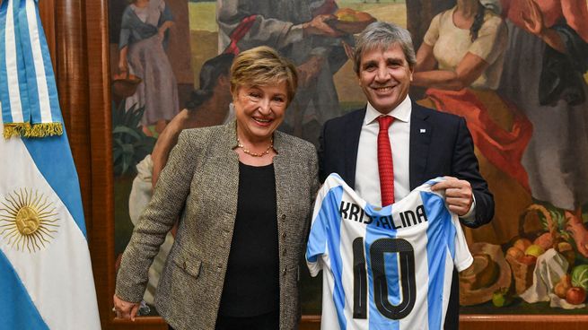 Georgieva visitará Vaca Muerta junto a Caputo.