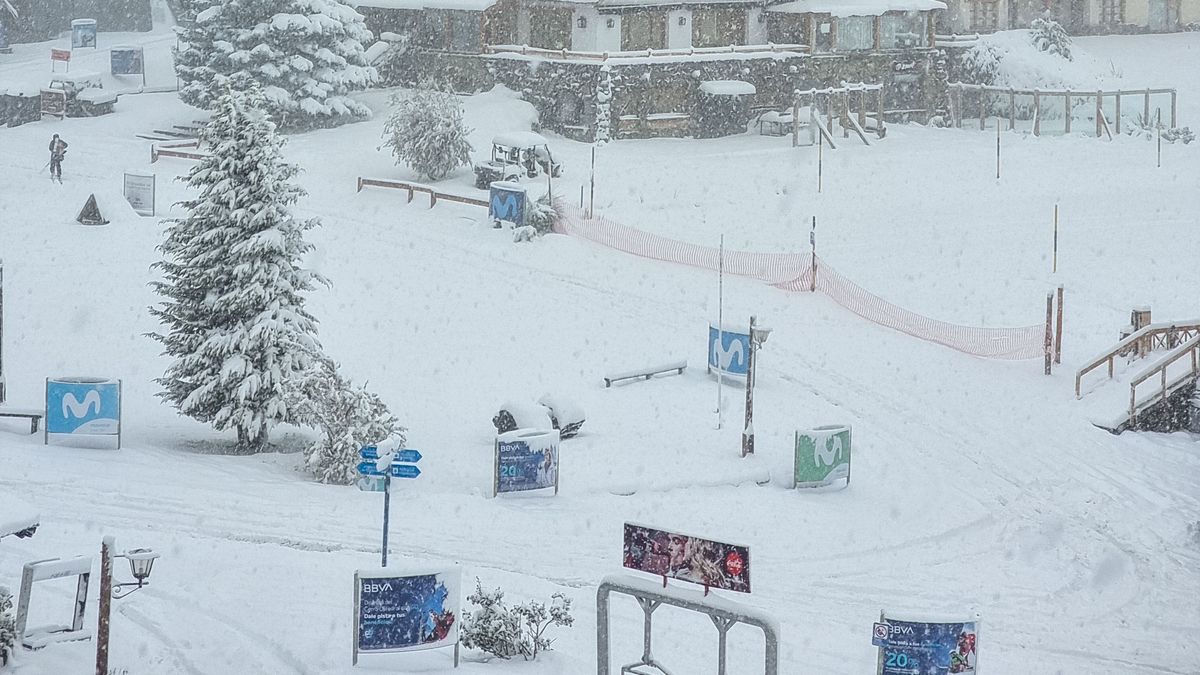 Bariloche was dyed white by the intense snowfall