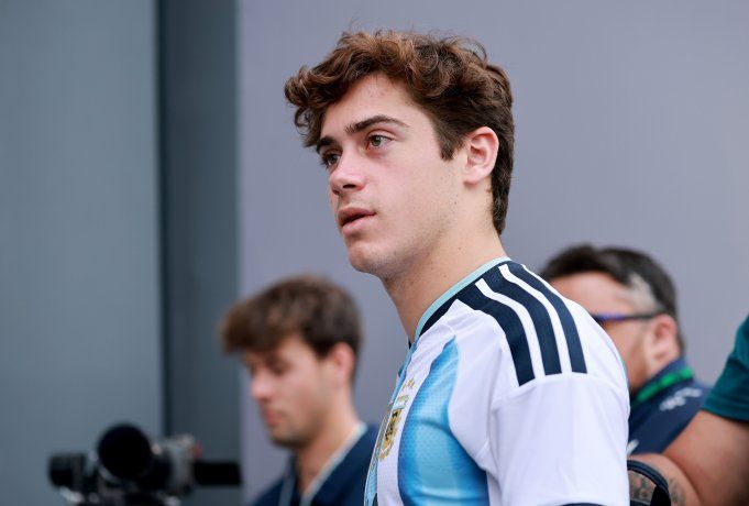 Franco Colapinto ultima detalles para el GP de Las Vegas.