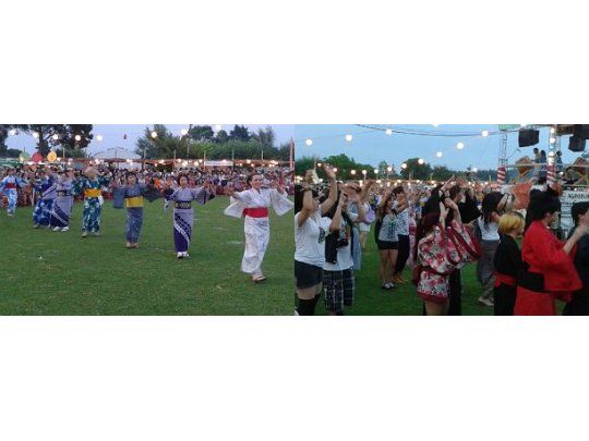 La gente bailó en el Bon Odori al ritmo de la música tradicional japonesa.