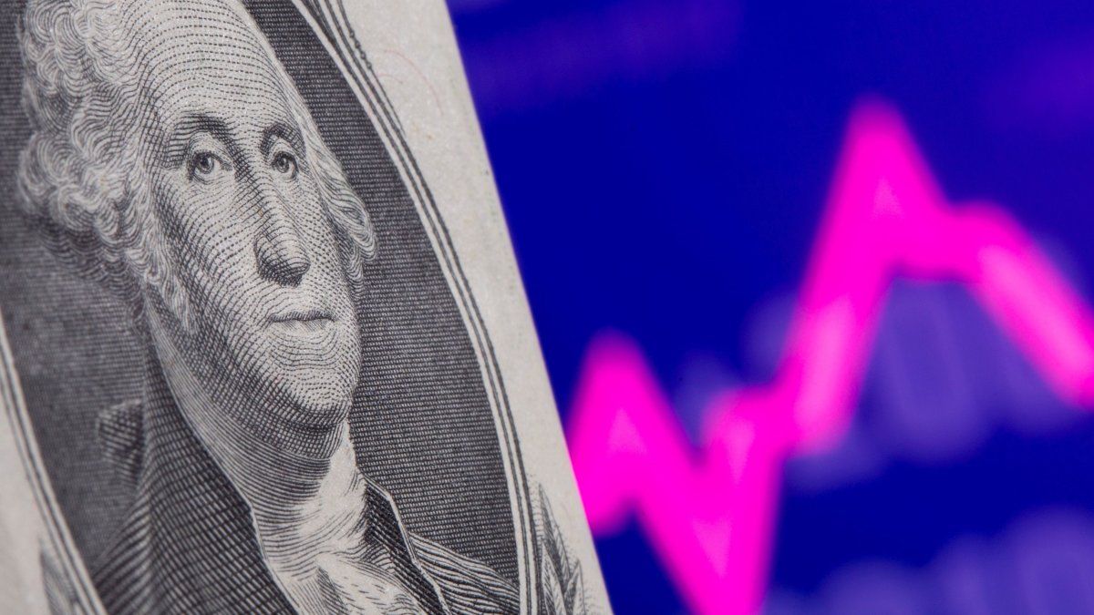 The cycle of lowering rates has begun, what can happen to the dollar and the economy?