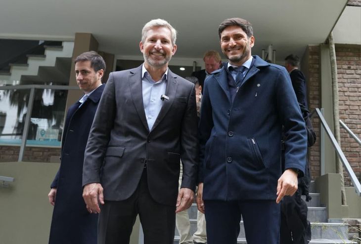 Rogelio Frigerio y Maximiliano Pullaro integran la Región Centro junto al gobernador de Córdoba, Martín Llaryora. Rogelio Frigerio y Maximiliano Pullaro integran la Región Centro junto al gobernador de Córdoba, Martín Llaryora.