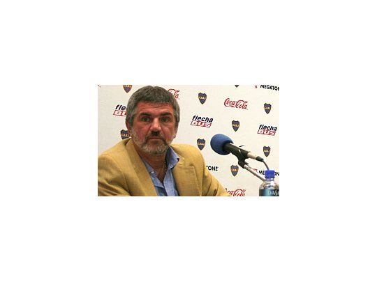 Beraldi mostró su respaldo a Falcioni.