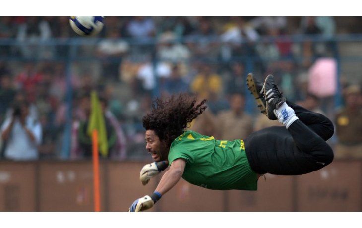 Las FARC buscan a Higuita para que sea candidato.
