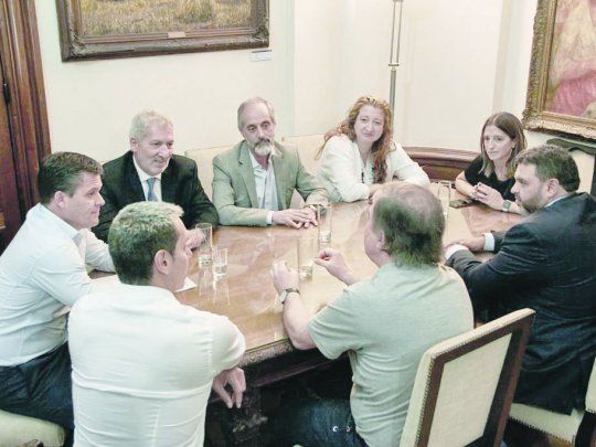 Deporte. Presidentes de bloques del oficialismo y oposición acordaron una iniciativa conjunta para prevenir la violencia en el ámbito deportivo.