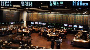 Martes negro: el Merval bajó un 4,1%, su peor caída en 5 meses (acciones se hundieron hasta 13,4%)