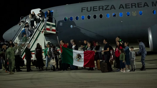 El gobierno de AMLO puso en marcha un operativo de repatriación en Israel.