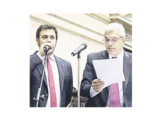 Oficialismo designó auditores y la oposición impugnó la votación