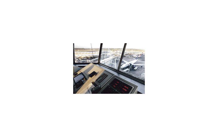 ámbito.com | Inspecciones de EE.UU. harían bajar la categoría de los aeropuertos argentinos. La nota traería perjuicio económico, limitación de los vuelos y de las rutas aéreas hacia el Norte.