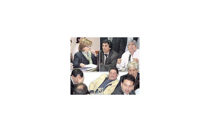 ámbito.com | Patricia Bullrich, diputada de la Coalición Cívica, mantuvo una insólita discusión con el jefe de la CGT, Hugo Moyano. Leonardo Fabre, titular del sindicato de trabajadores de la ANSeS, se sentó junto al camionero y rompió en llanto en el Congreso. Norber