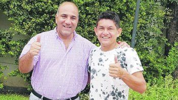 Goleador. El ídolo de Atlético Tucumán, Luis Miguel Pulguita Rodríguez, se reunió ayer con Manzur. Respaldo y posible candidatura.