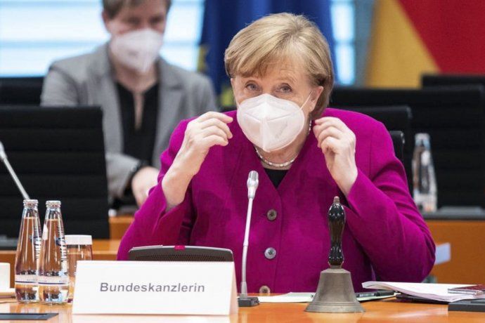 Angela Merkel decidió tomar el control de la lucha contra el coronavirus ante la dispar respuesta de las regiones en Alemania.