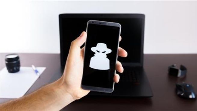 El stalkerware suele camuflarse como apps de control parental o seguridad,