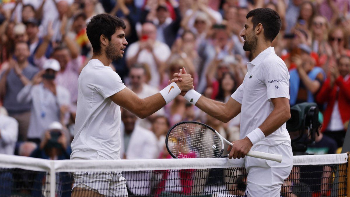 After his quick elimination at Queen’s, Carlos Alcaraz gave up the ATP No. 2 to Novak Djokovic