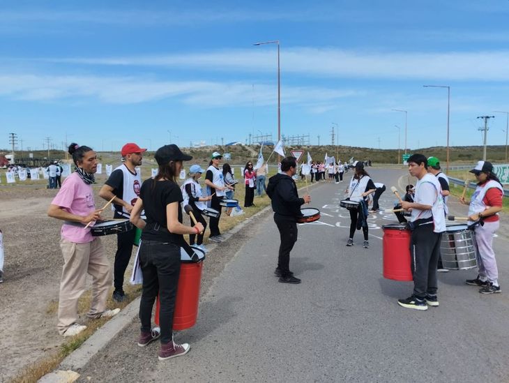 Docentes de UnTER se movilizaron en Río Negro. Docentes de UnTER se movilizaron en Río Negro.