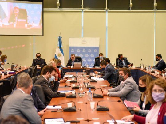 El despacho aprobado en comisión de Diputados modificará el texto votado por el Senado, con lo cual deberá volver a la Cámara alta.