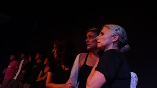 “Cromañón, nos pasó a todos”, declarada de interés cultural por la Legislatura Porteña, va por su cuarta temporada. “Cromañón, nos pasó a todos”, declarada de interés cultural por la Legislatura Porteña, va por su cuarta temporada.