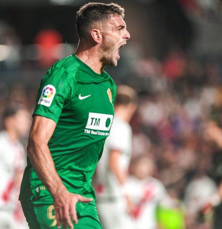 Grito de gol. Lucas Boyé anotó en Elche, que no pudo sumar en su visita a Rayo Vallecano.