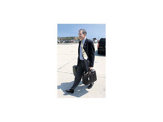 CharlieBlack, unode losprincipalesasesoresde campañade JohnMcCain,ahora caídoen desgraciapor supropiatorpeza.Dijo que unatentadocomo el del11 desetiembrede 2001sería buenopara laschances delrepublicano.