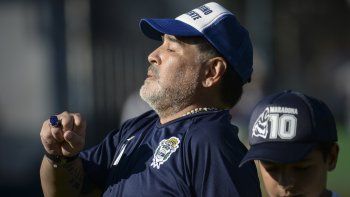 El hisopado de Maradona dio negativo de coronavirus.