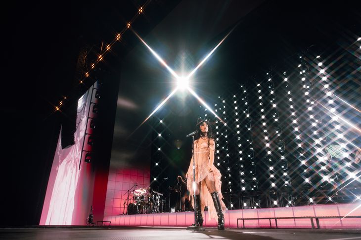 Con cinco Vélez agotados, Lali brilló junto a Dillom, Moria Casán y Sandra Mihanovich en un show que recorrió toda su carrera y dejó una señal para 2026. Con cinco Vélez agotados, Lali brilló junto a Dillom, Moria Casán y Sandra Mihanovich en un show que recorrió toda su carrera y dejó una señal para 2026.