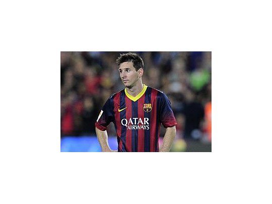 Piqué no ve bien a Messi.