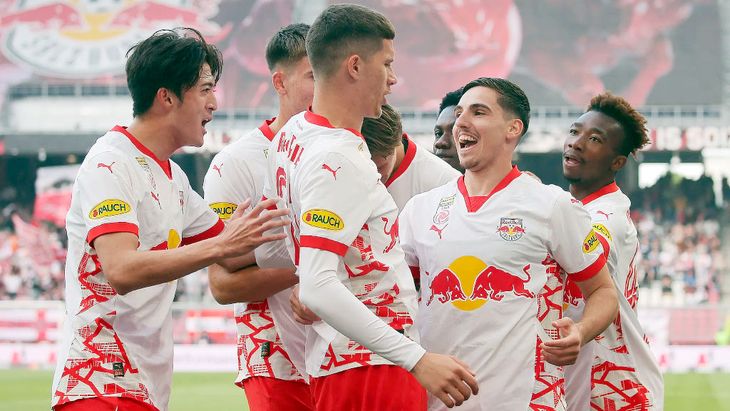 The Red Bull Salzburg has the lowest age average of the tournament. The Red Bull Salzburg has the lowest age average of the tournament.