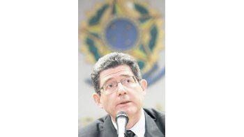 El ministro de Hacienda, Joaquim Levy, anunció la profundización del ajuste en Brasil y habló de hacer los sacrificios necesarios.