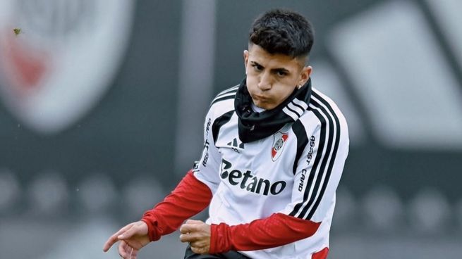Thiago Almada debutará como titular en River ante Argentinos Juniors por el Torneo Clausura.