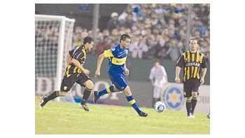 Juan Román Riquelme alternó buenas con malas, pero desde la pelota parada mostró su calidad. Todo Boca jugó mal, y él no fue la excepción.