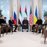 Rusia, Ucrania y EEUU se reunieron por el plan de paz. Rusia, Ucrania y EEUU se reunieron por el plan de paz.