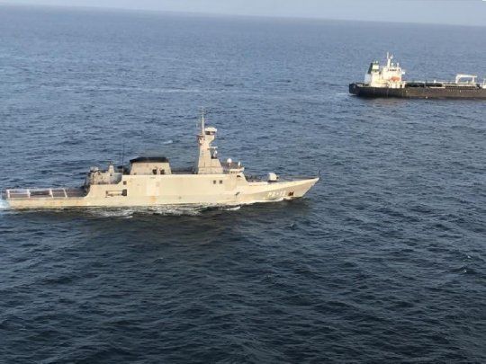 El buque de Irán, Fortune, llega a Venezuela escoltado por la Fuerza Armada.