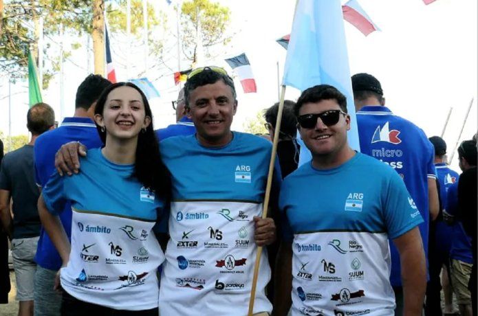 Lourdes Santos, Javier Santos y Ramiro Martín Díaz, el equipo argentino de vela campeón del mundo.
