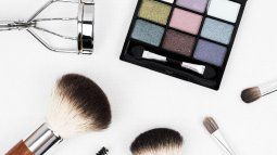Tricks to prevent the concealer from cracking Tricks to prevent the concealer from cracking