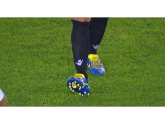 Los botines que Sand lució en el Monumental.