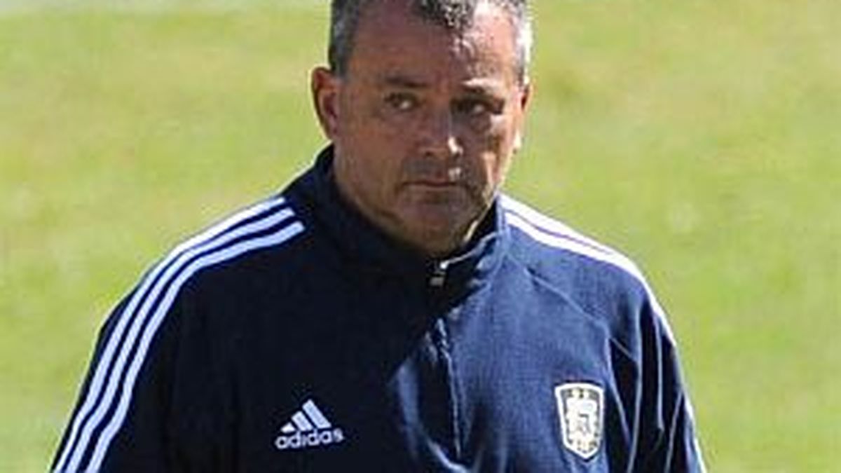 Unpresentable: Humbertito Grondona insulted an Arsenal player hanging from the crossbar