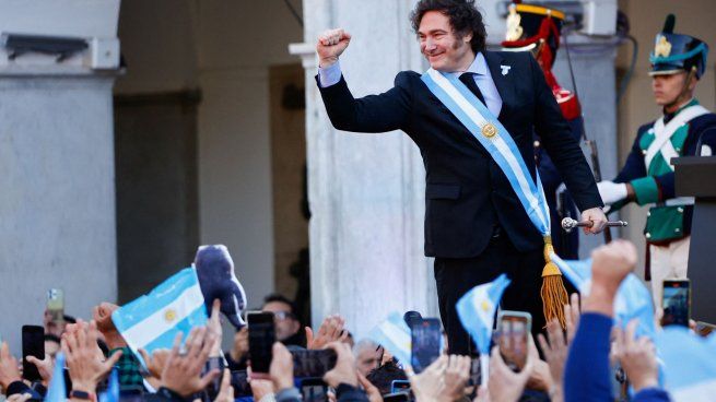 Javier Milei dio su discurso desde el Cabildo de Córdoba.