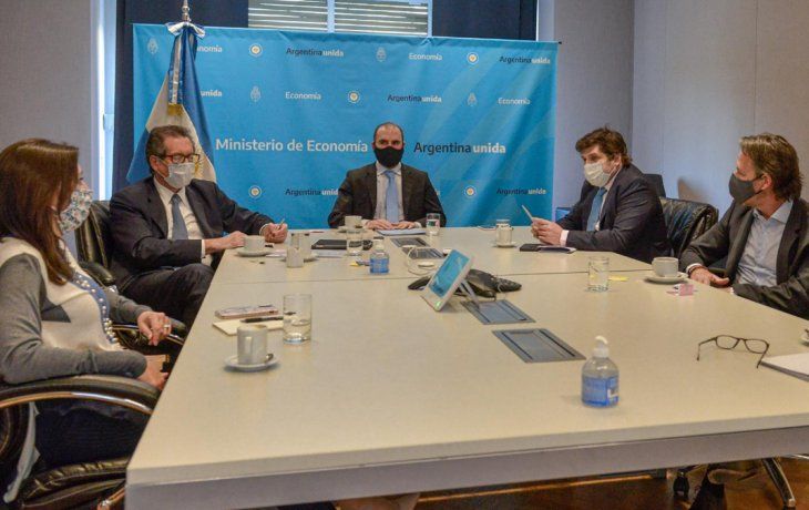 Reservas: misión del FMI recomendó esperar para ver si funcionan medidas